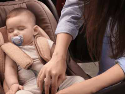 Comment voyager avec un bébé en voiture ? Mon expérience et mes conseils.